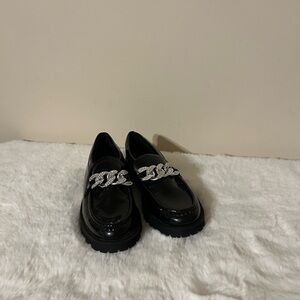 Girls size 2 Steve Madden loafers